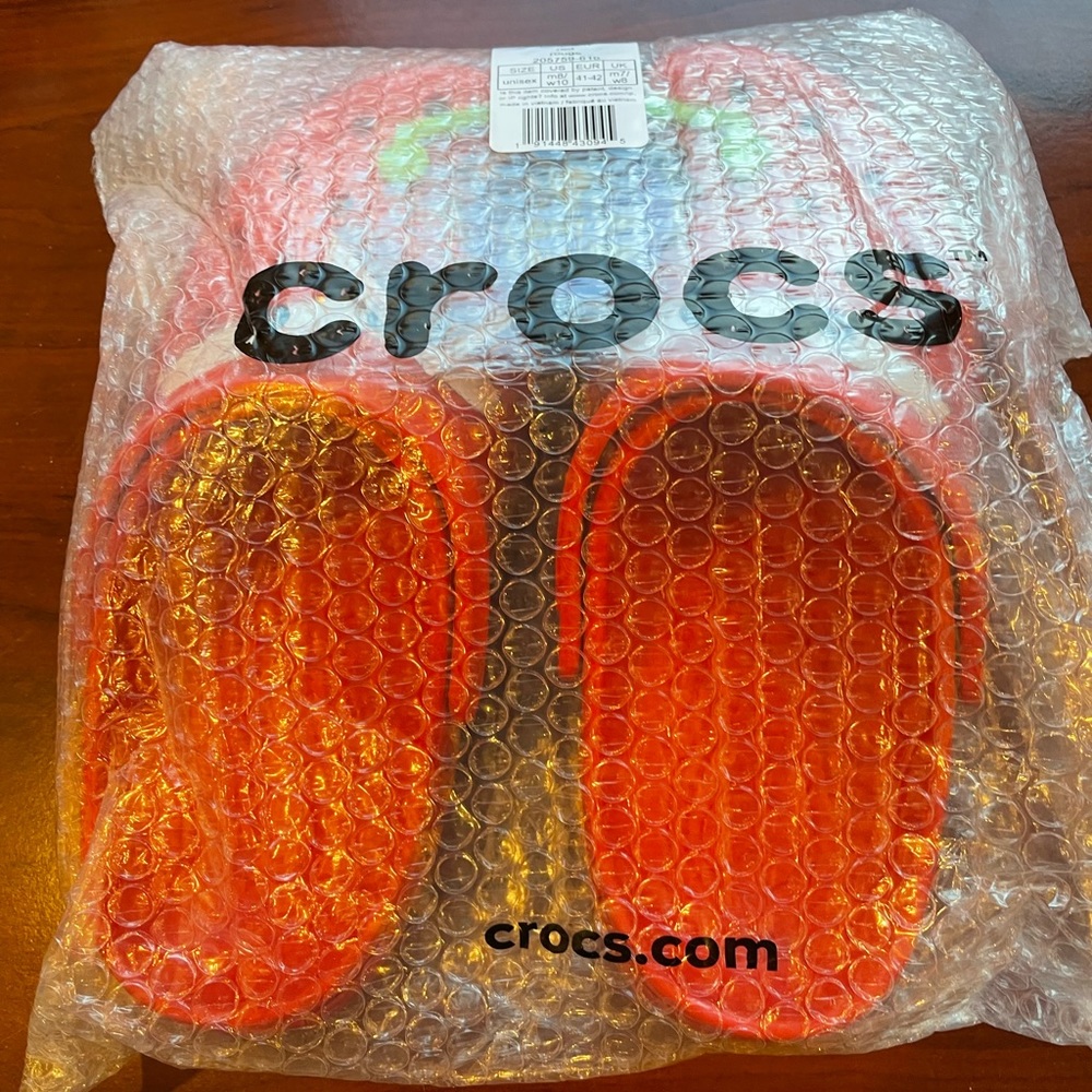 Lighting McQueen Crocs Size 10 Womens/8 Mens